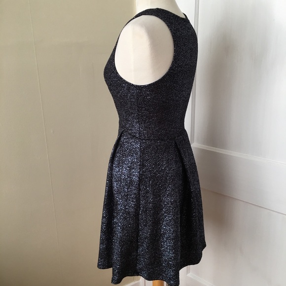 Sparkly knit skater-style dress - Picture 3 of 5